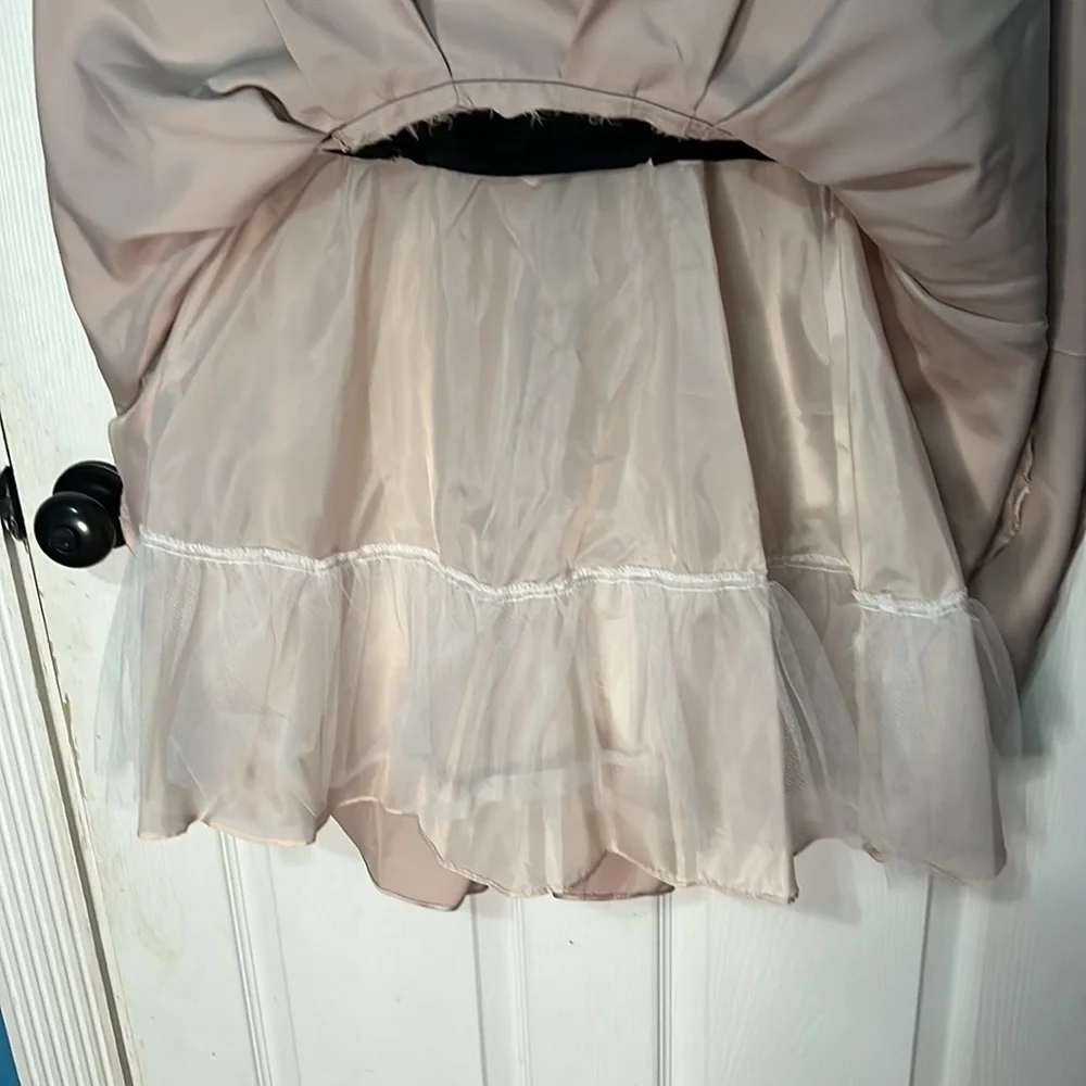 Betsy & Adam cocktail dress size 12. Black top with rose gold bottom - Picture 4 of 7